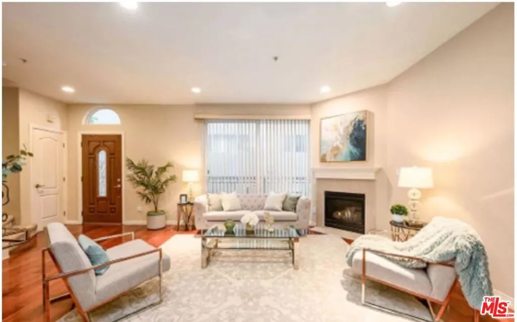 4732 Radford Avenue 12, Valley Village, California 91607 home-pic-3